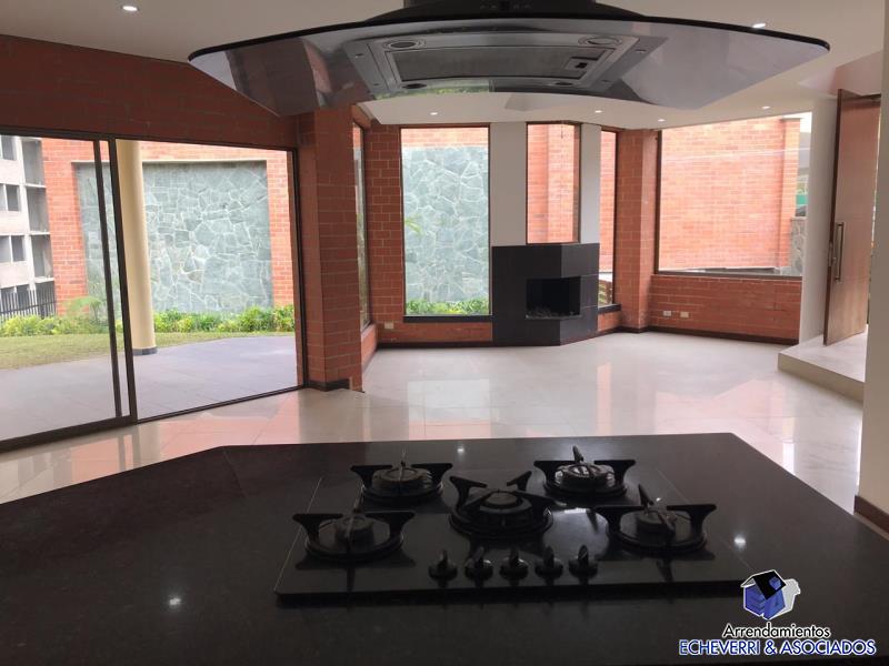 Casa disponible para Venta en Sabaneta Aves María Foto numero 1