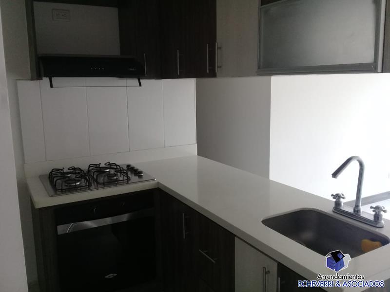 Apartamento disponible para Arriendo en Envigado con un valor de $3,500,000 código 2043