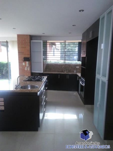Casa disponible para Venta en Envigado Loma Del Escobero Foto numero 1