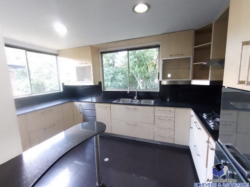 Casa disponible para Ambos en Medellín El Poblado Foto numero 1