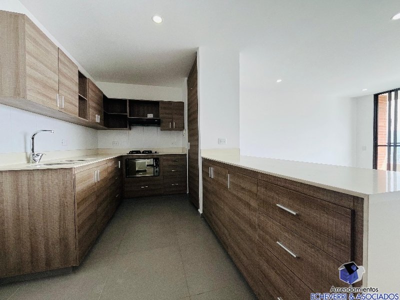 Apartamento disponible para Arriendo en Envigado Loma Del Escobero Foto numero 1
