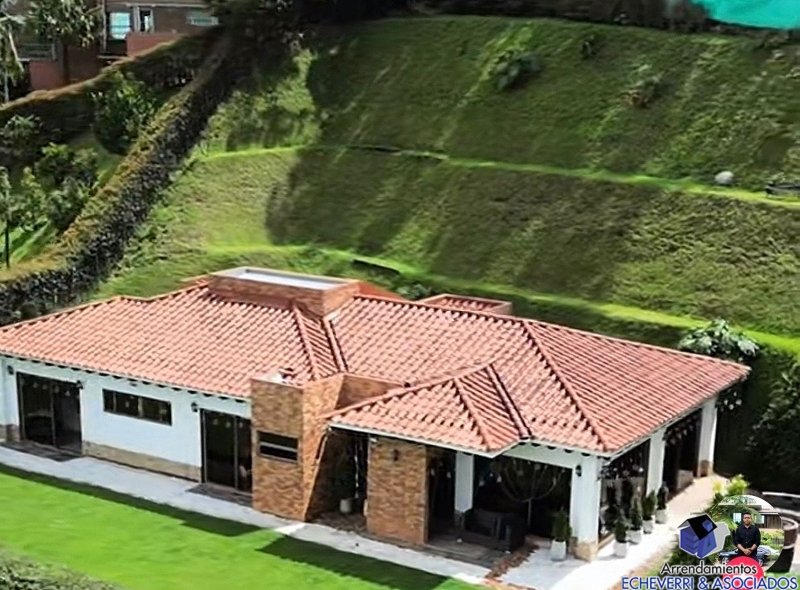 Casa disponible para Venta en Envigado Loma Del Escobero Foto numero 1