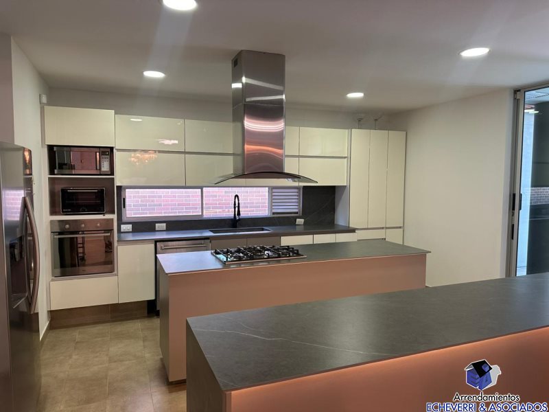 Casa disponible para Venta en Envigado El Chocho Foto numero 1