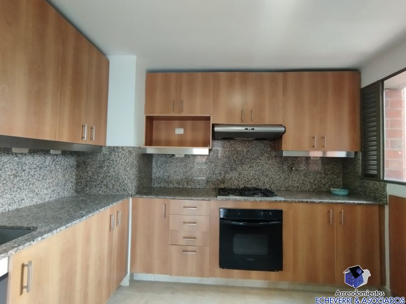 Apartamento disponible para Arriendo en Medellín El Poblado Foto numero 1