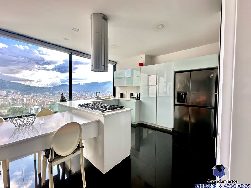 Apartamento disponible para Ambos en Medellín El Poblado Foto numero 1