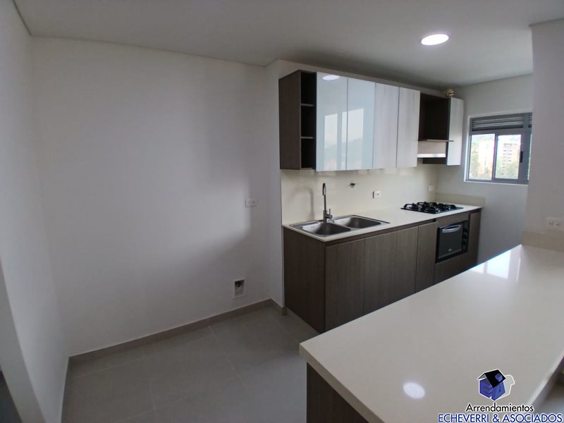 Apartamento disponible para Arriendo en Envigado Cumbres Foto numero 1