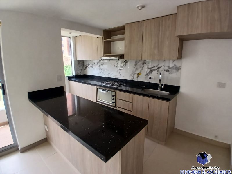 Apartamento disponible para Arriendo en Envigado La Cuenca Foto numero 1