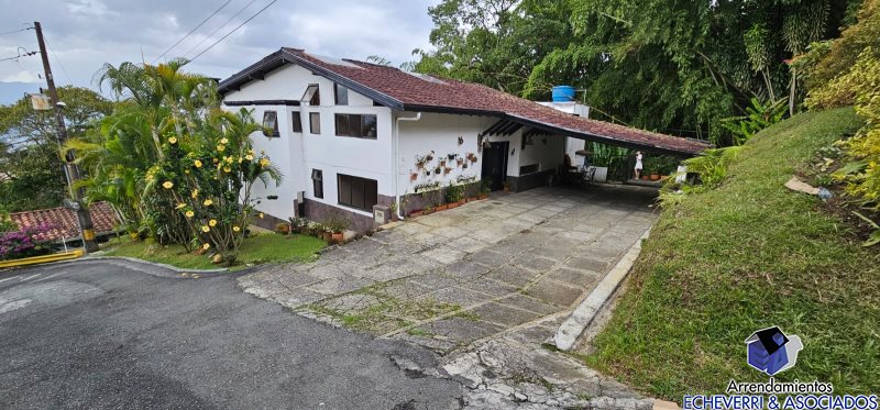 Casa-Finca disponible para Ambos en Envigado El Chocho Foto numero 1