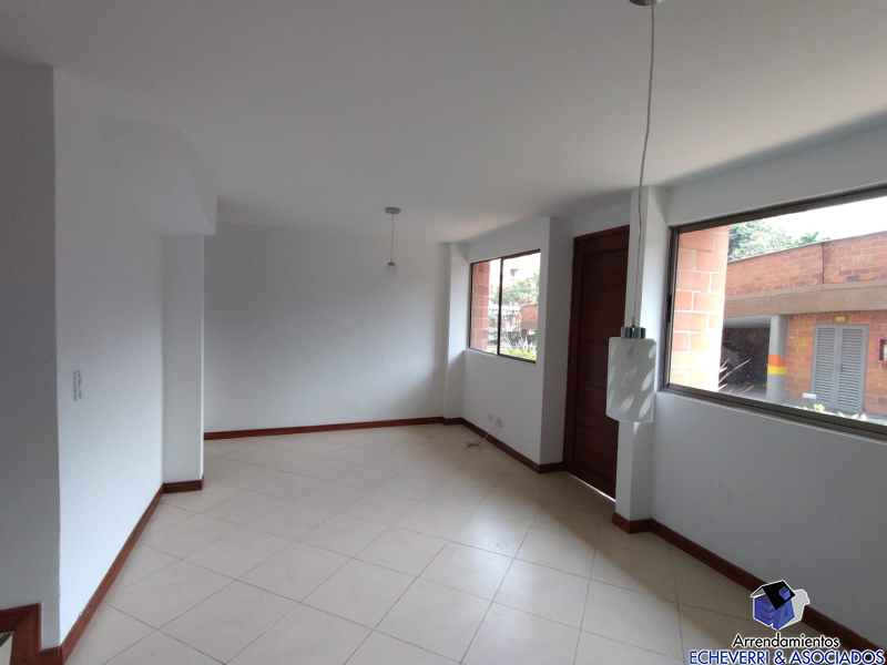 Apartamento disponible para Arriendo en Envigado Loma Del Escobero Foto numero 1