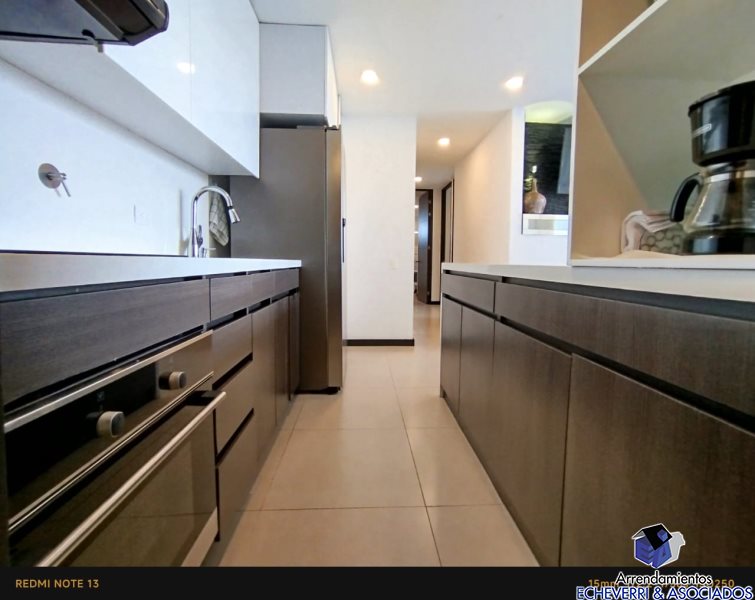 Apartamento disponible para Ambos en Medellín El Poblado Foto numero 1
