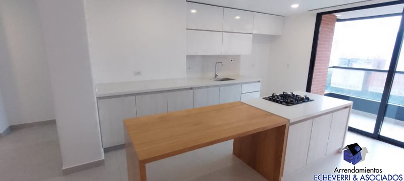 Apartamento disponible para Arriendo en Envigado Cumbres Foto numero 1