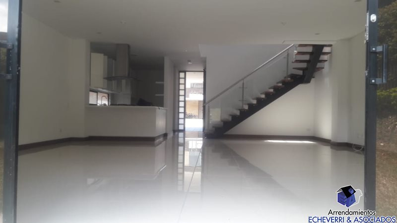 Casa disponible para Venta en Envigado San Lucas Foto numero 1