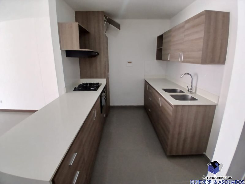 Apartaestudio disponible para Arriendo en Envigado Loma Del Escobero Foto numero 1