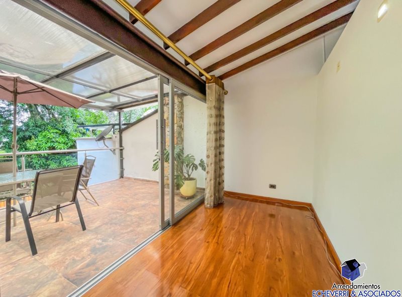 Casa disponible para Venta en Medellín El Tesoro Foto numero 1
