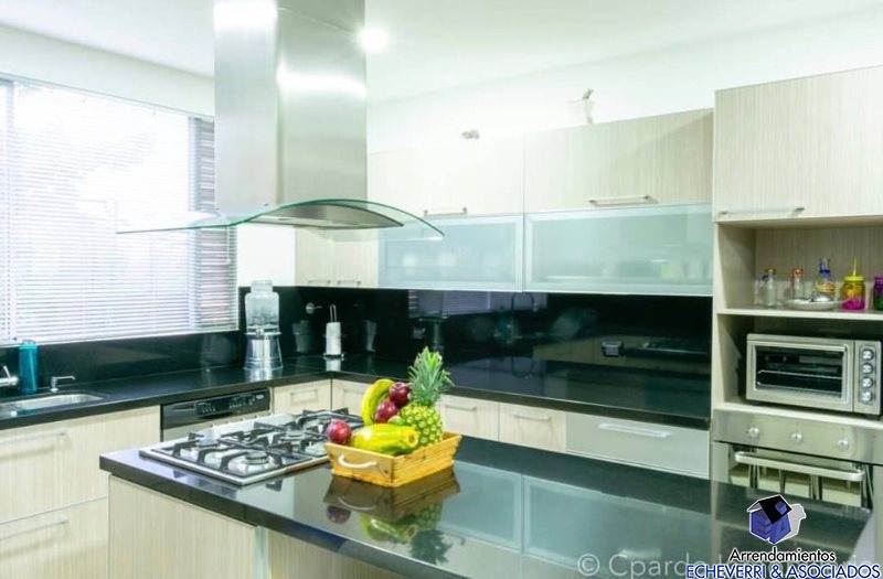 Casa disponible para Venta en Envigado Loma Del Escobero Foto numero 1