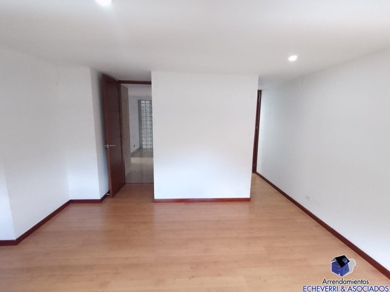 Apartamento disponible para Arriendo en Envigado Loma De Las Brujas Foto numero 1