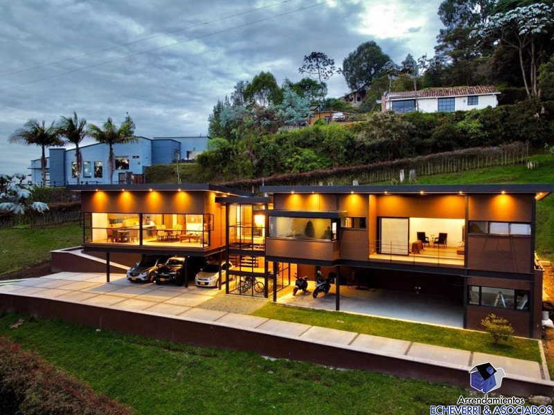 Casa disponible para Venta en Medellín Las Palmas Foto numero 1