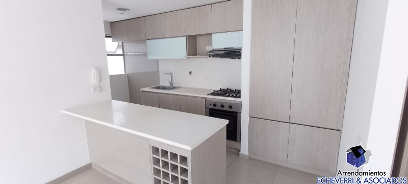 Apartamento disponible para Arriendo en Envigado Cumbres Foto numero 1