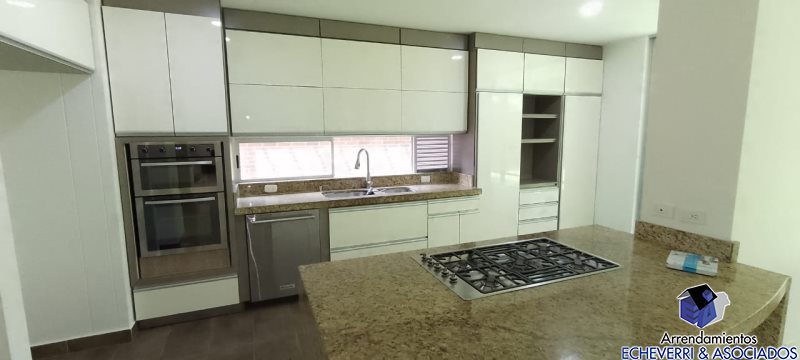 Casa disponible para Arriendo en Envigado El Chocho Foto numero 1