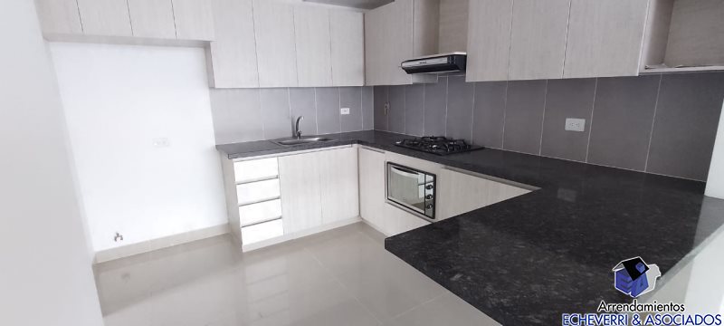 Apartamento disponible para Arriendo en Envigado con un valor de $4,300,000 código 7735