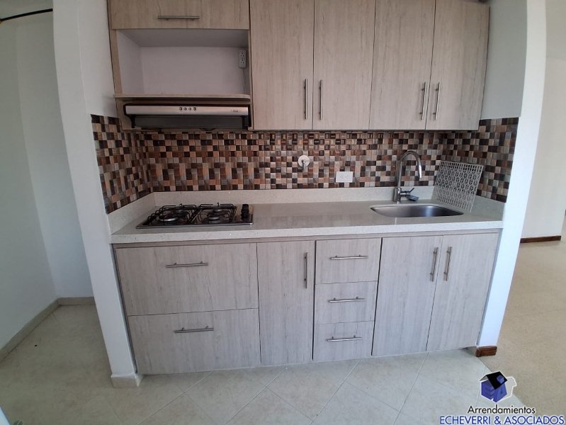 Apartamento disponible para Arriendo en Envigado con un valor de $4,000,000 código 8212
