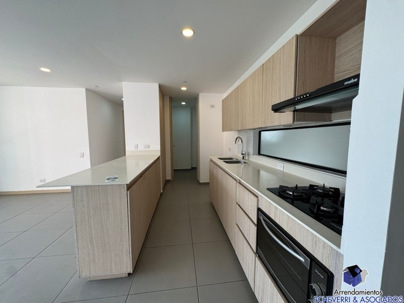 Apartamento disponible para Arriendo en Envigado Loma Del Escobero Foto numero 1