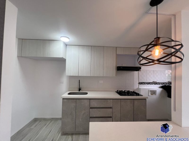 Apartamento disponible para Arriendo en Envigado Alto De Las Flores Foto numero 1