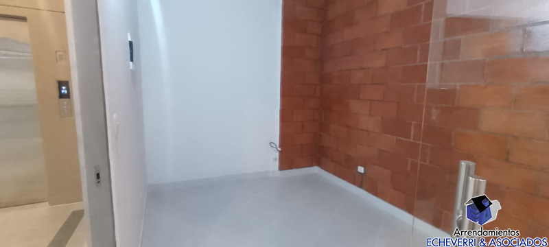 Local disponible para Arriendo en Envigado Guanteros Foto numero 1