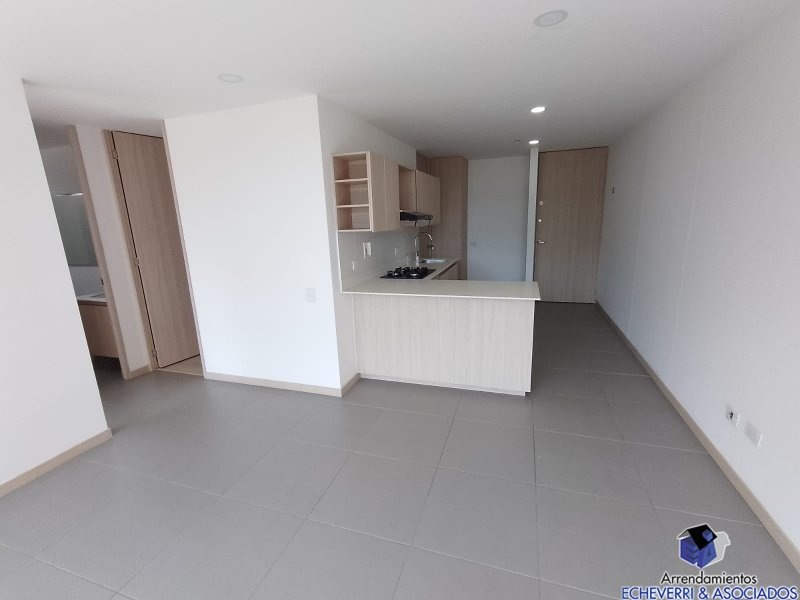 Apartamento disponible para Ambos en Envigado con un valor de $4,000,000 - $680,000,000 código 8240