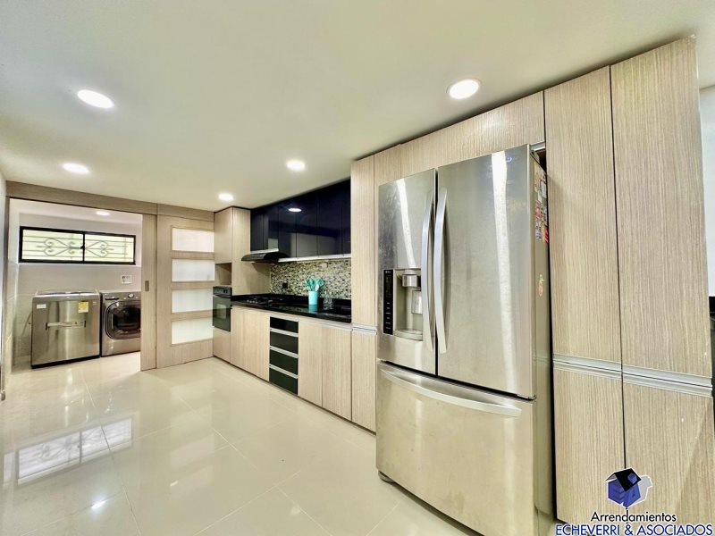 Casa disponible para Arriendo en Medellín El Poblado Foto numero 1