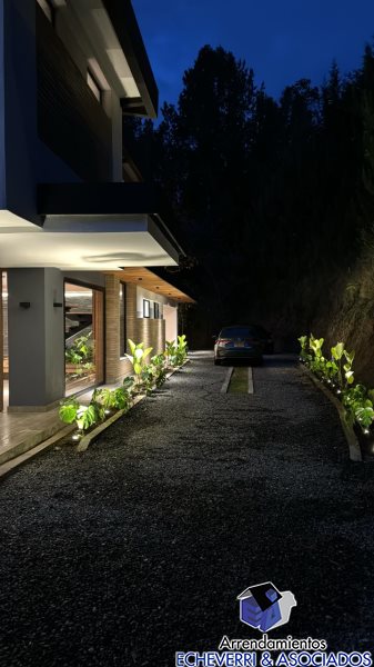 Casa disponible para Arriendo en Envigado Loma Del Escobero Foto numero 1