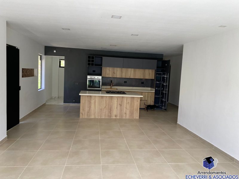 Casa disponible para Arriendo en Envigado Las Palmas Foto numero 1