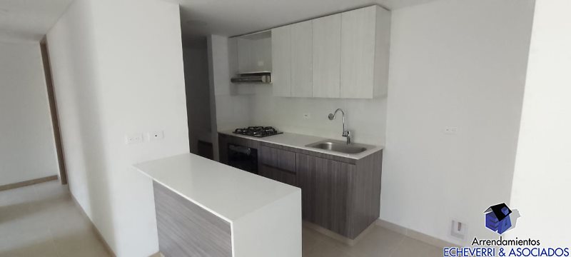 Apartamento disponible para Arriendo en Envigado con un valor de $3,500,000 código 6372