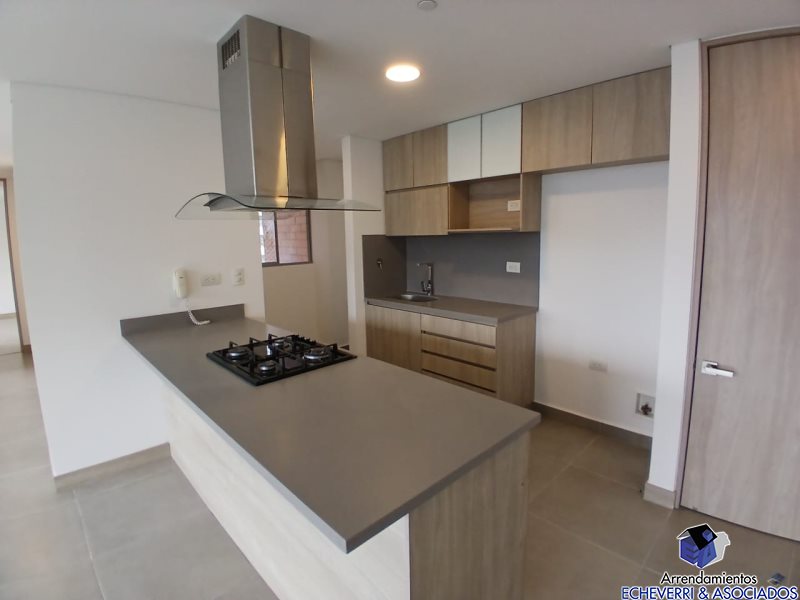 Apartamento disponible para Arriendo en Envigado Cumbres Foto numero 1