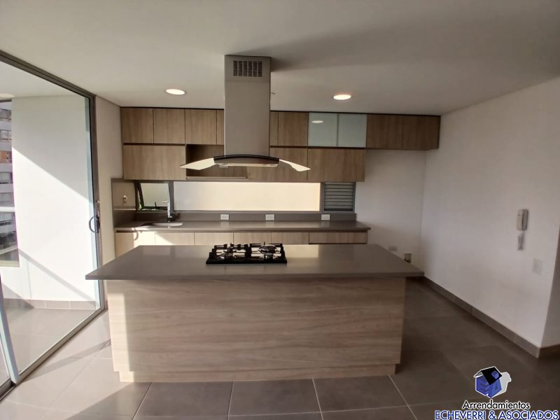 Apartamento disponible para Arriendo en Envigado Cumbres Foto numero 1