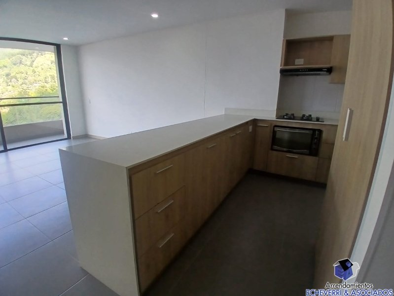 Apartamento disponible para Arriendo en Envigado Loma Del Escobero Foto numero 1