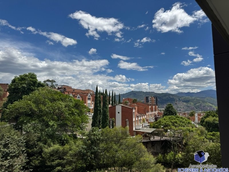 Apartamento disponible para Arriendo en Envigado Cumbres Foto numero 1