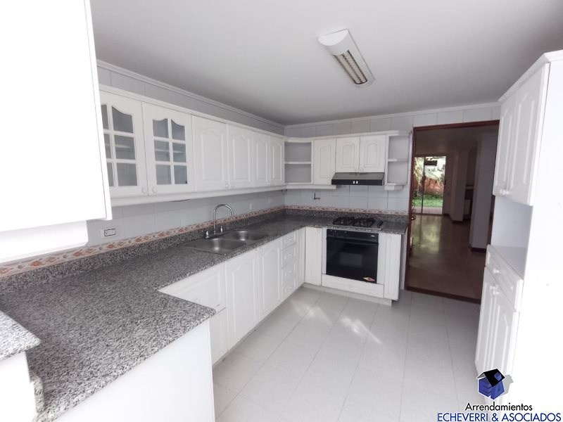 Casa disponible para Arriendo en Envigado Loma Del Escobero Foto numero 1