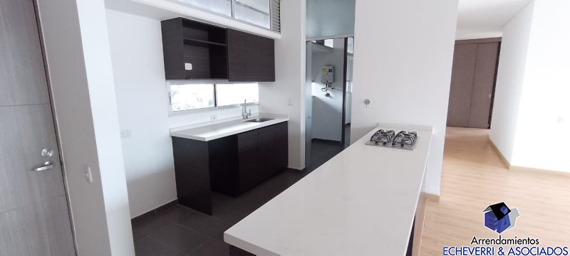 Apartamento disponible para Venta en Medellín Loma Los Parra Foto numero 1