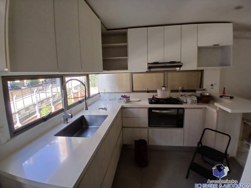 Apartamento disponible para Arriendo en Medellín Loma Los Parra Foto numero 1
