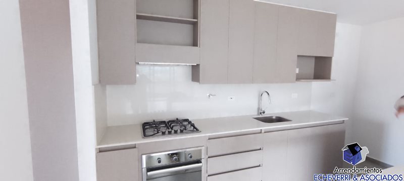 Apartamento disponible para Arriendo en Envigado Cumbres Foto numero 1