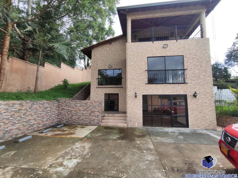 Casa disponible para Ambos en Envigado Loma Del Escobero Foto numero 1