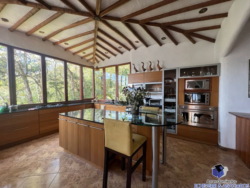 Casa disponible para Venta en Envigado Loma Del Escobero Foto numero 1
