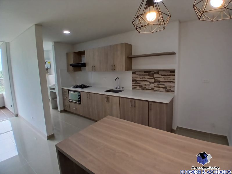 Apartamento disponible para Arriendo en Envigado con un valor de $3,800,000 código 7400
