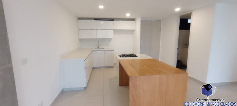 Apartamento disponible para Arriendo en Envigado Cumbres Foto numero 1