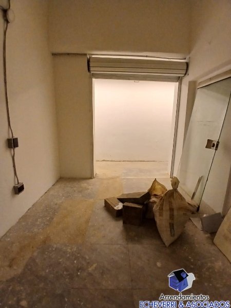 Local disponible para Arriendo en Envigado con un valor de $2,417,256 código 8020