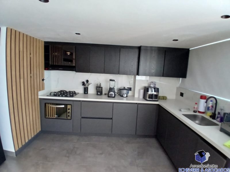 Apartamento disponible para Arriendo en Medellín Laureles Foto numero 1