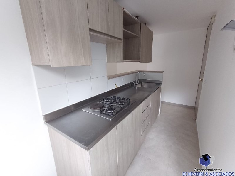 Apartamento disponible para Arriendo en Envigado con un valor de $2,900,000 código 8084