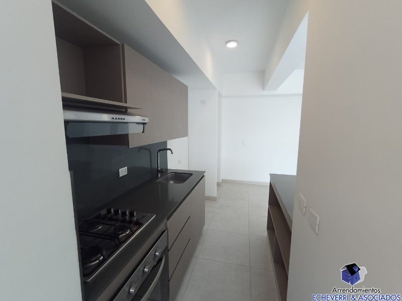 Apartamento disponible para Arriendo en Envigado con un valor de $4,000,000 código 8138