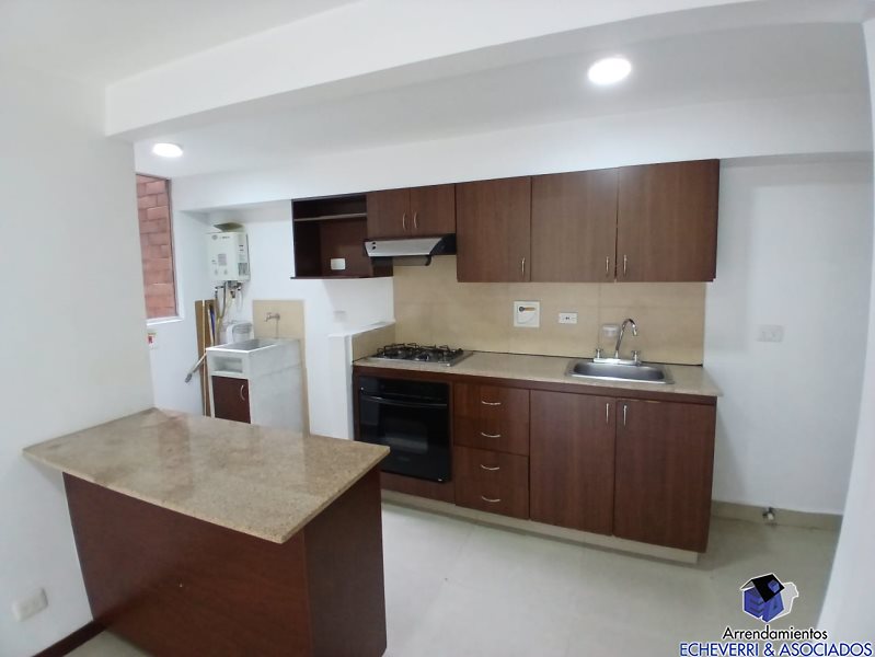 Apartamento disponible para Arriendo en Envigado con un valor de $3,850,000 código 7406
